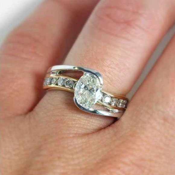 💍Crystal White Moissanite Gold and Silver Two-tone Wedding Ring for Women, F012 - Picture 2 of 7